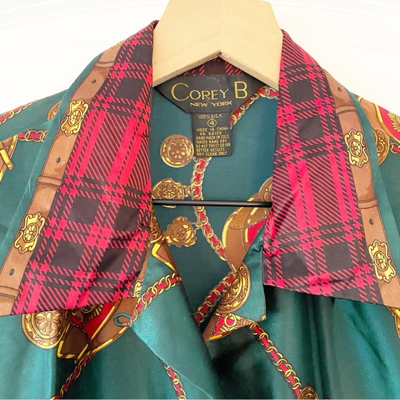 Vintage COREY B 100% Silk Button Up Shoulder Padded Blouse Christmas Colors - Picture 6 of 9